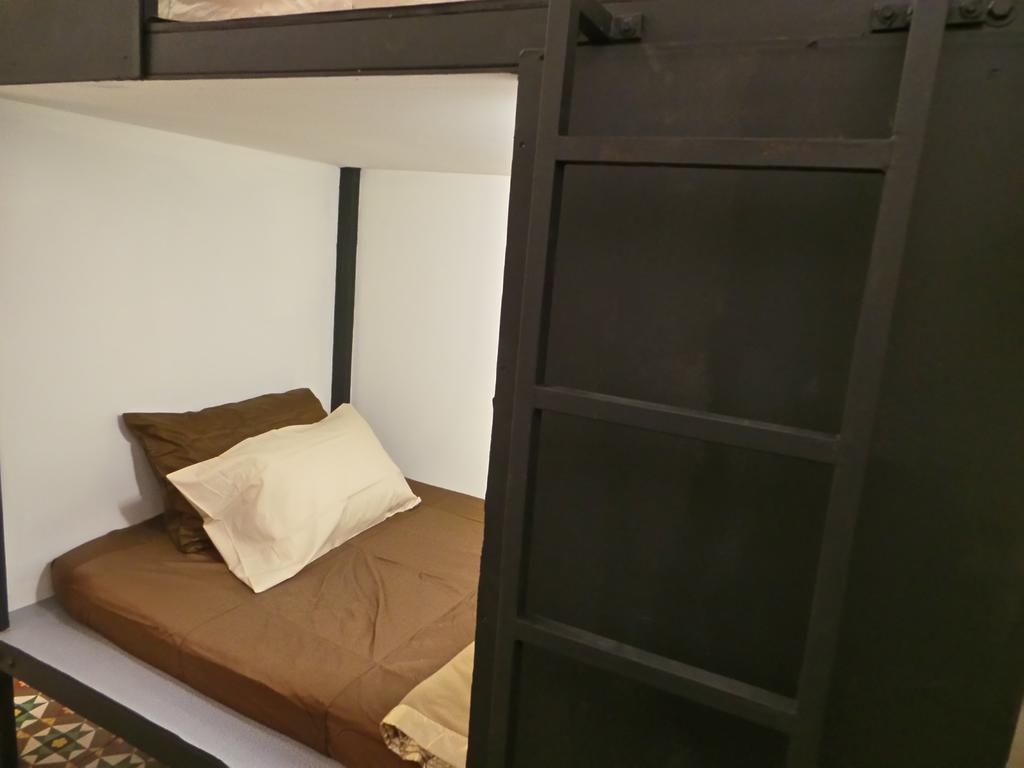 28 Bahari Hotel George Town Room photo