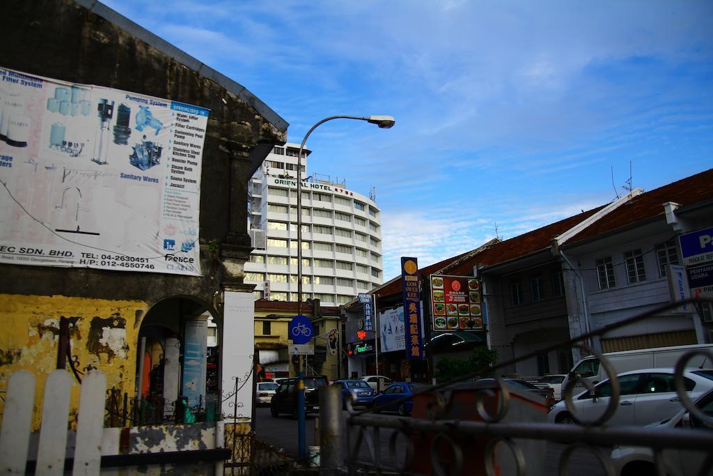 28 Bahari Hotel George Town Exterior photo