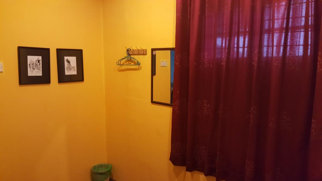 28 Bahari Hotel George Town Exterior photo